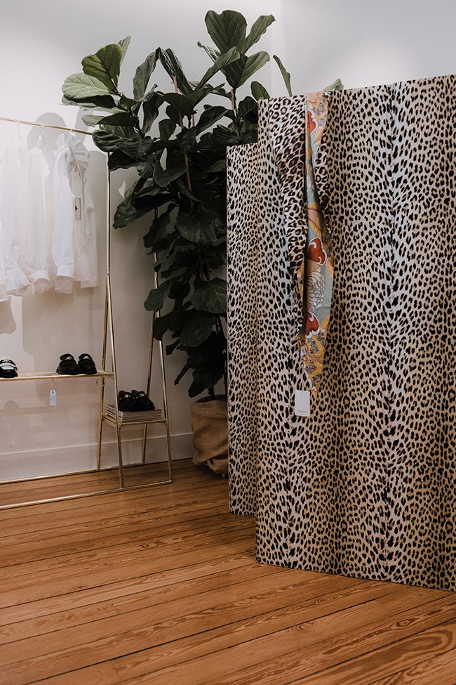 La douche Annecy boutique vêtement léopard ridaeu
